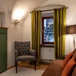 The House - Luxury Apartment *