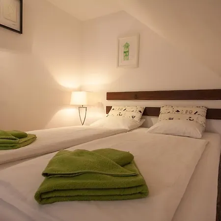 The House - Luxury *