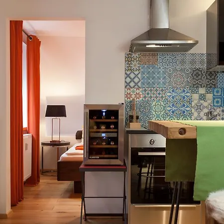 The House - Luxury *