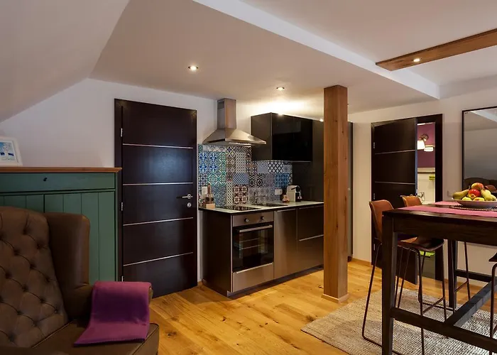 The House - Luxury *