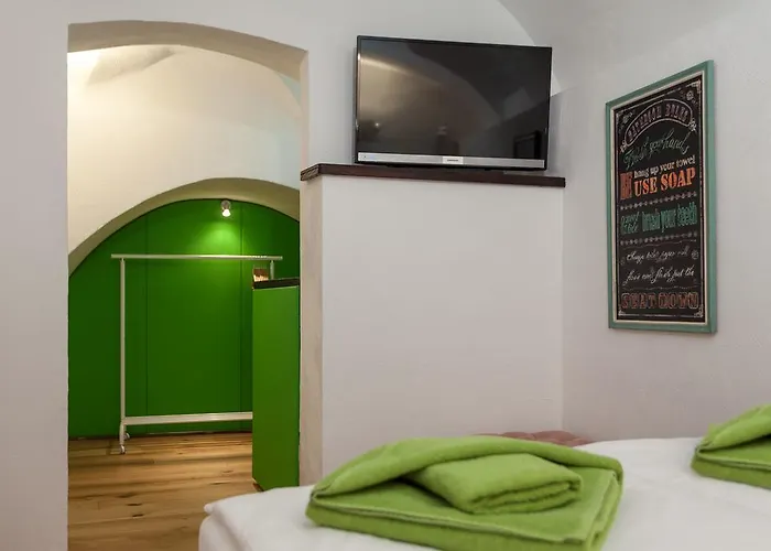 The House - Luxury *